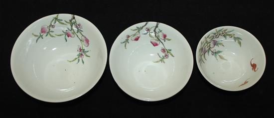 A group of Chinese famille rose bowls and dishes, late 19th / early 20th century,